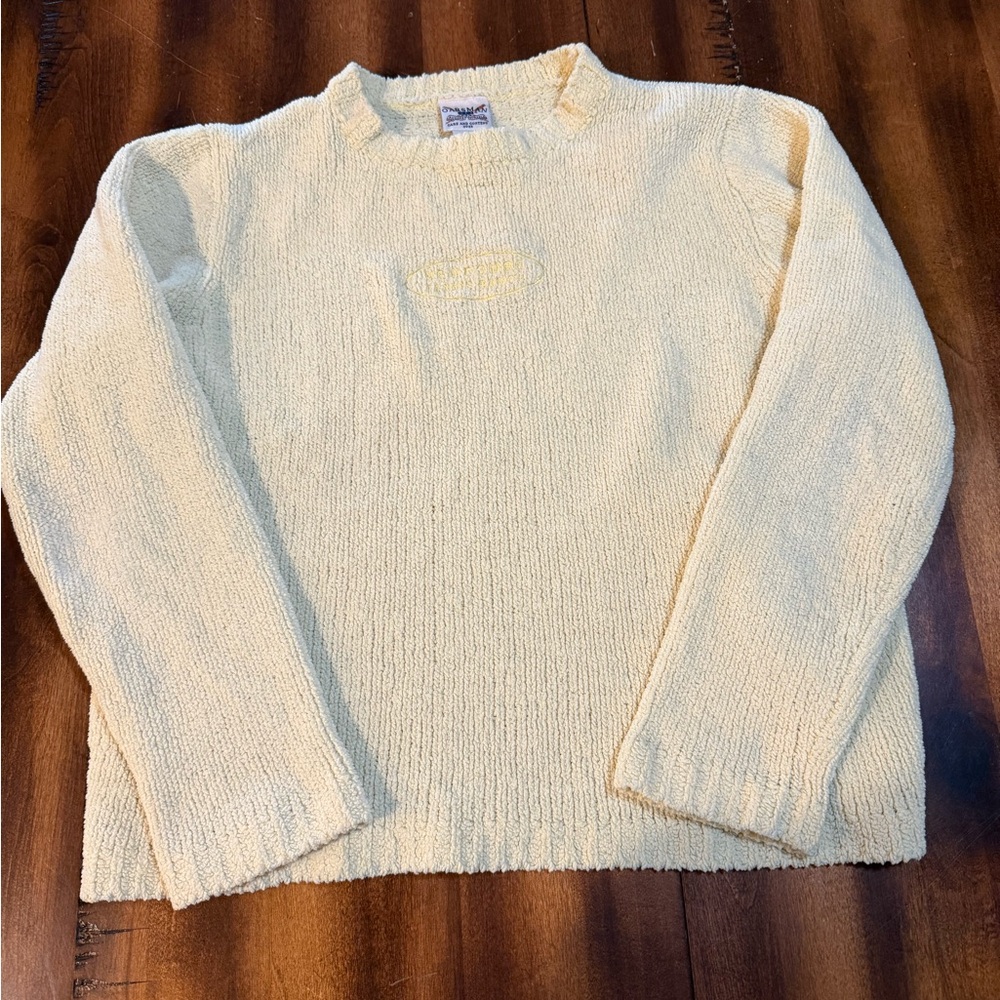 Oarsman 913 pale yellow sweatshirt reads “Newcombe Tennis Ranch” medium